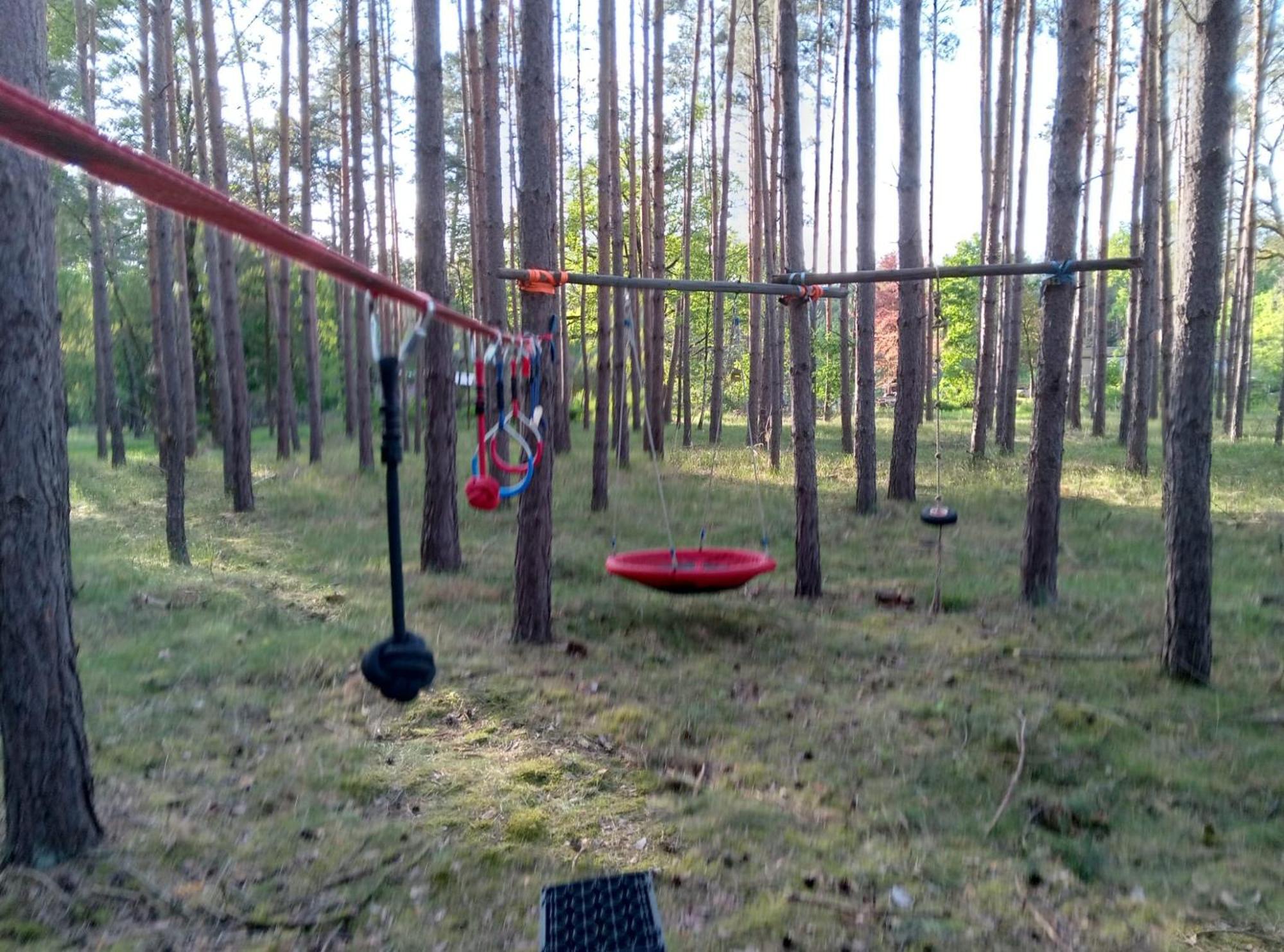 ホテル Tinyhaus Idyllisch Am Waldesrand コットブス エクステリア 写真